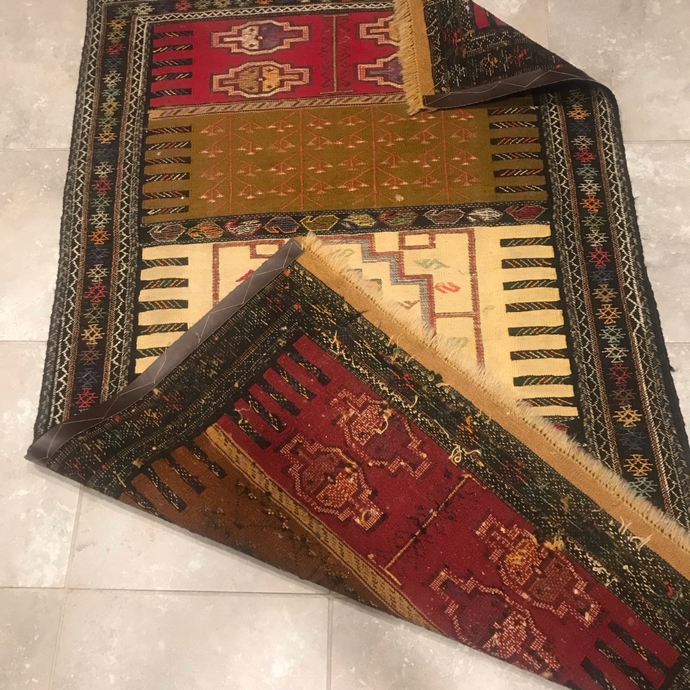 Bakhtiari Persian antique and beautiful rug